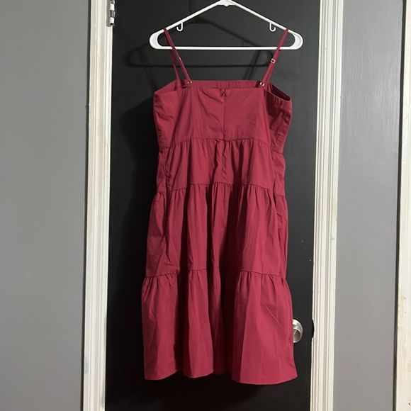 GAP Adjustable Spaghetti Strap Tiered Sundress Size: 8 - Picture 2 of 5